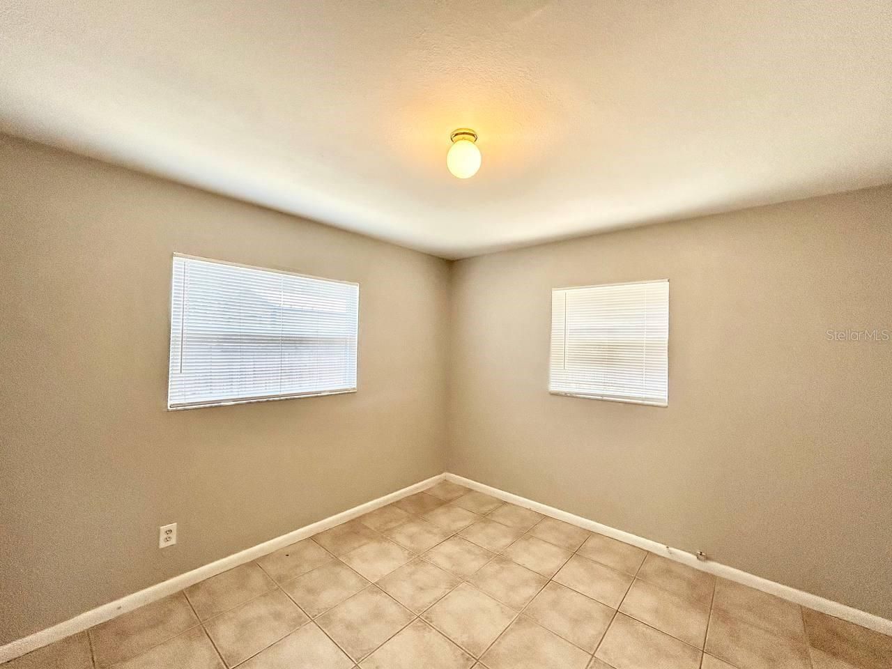 673 59th Street S, Saint Petersburg, FL 33707 Photo
