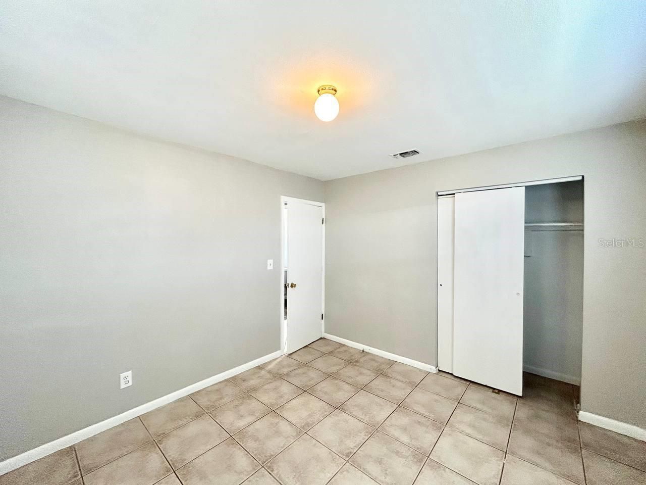 673 59th Street S, Saint Petersburg, FL 33707 Photo