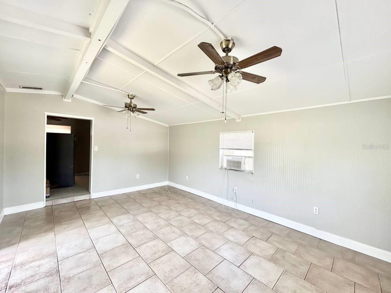 673 59th Street S, Saint Petersburg, FL 33707 Photo