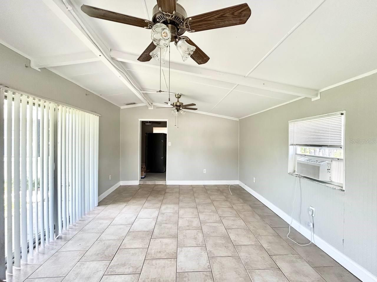 673 59th Street S, Saint Petersburg, FL 33707 Photo