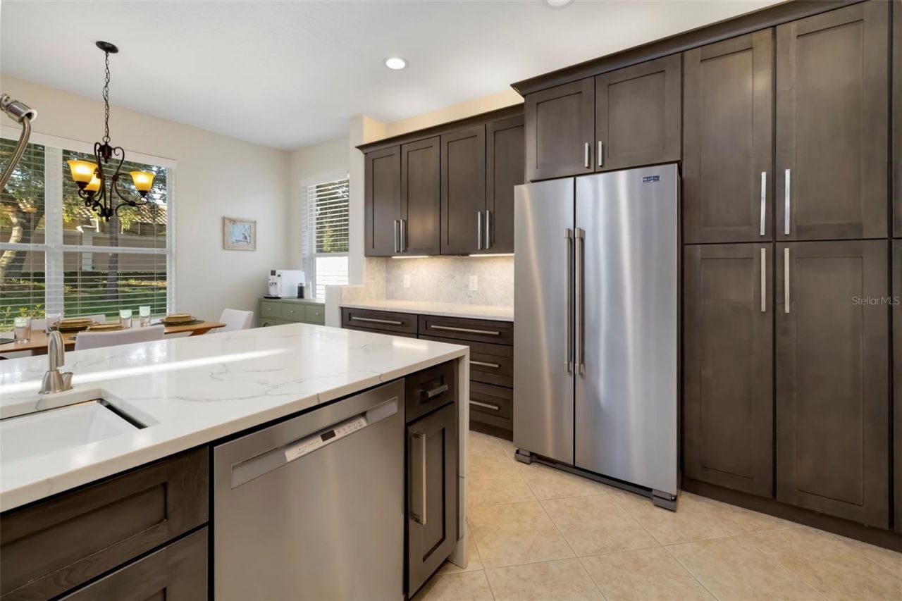 4255 67th Avenue Circle E, Sarasota, FL 34243 Photo