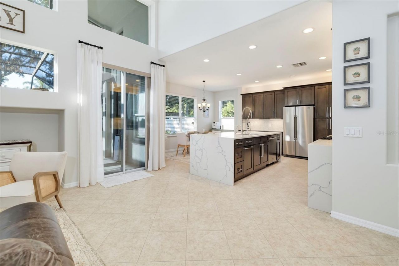 4255 67th Avenue Circle E, Sarasota, FL 34243 Photo