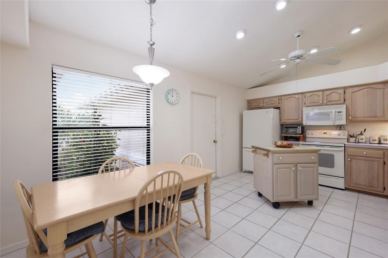 4413 74th Avenue E, Sarasota, FL 34243 Photo