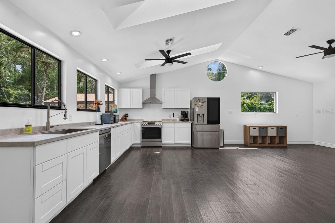 8900 Sharon Drive, New Port Richey, FL 34654 Photo