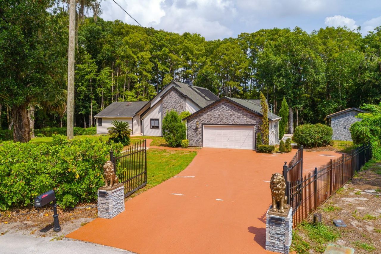 8900 Sharon Drive, New Port Richey, FL 34654 Photo