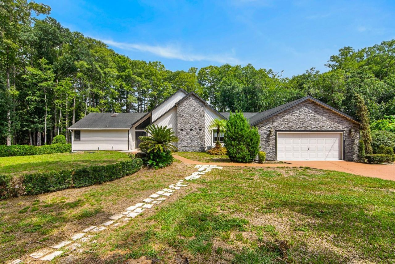 8900 Sharon Drive, New Port Richey, FL 34654 Photo