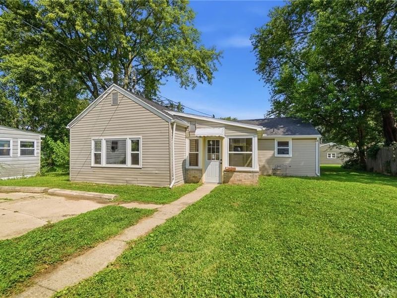 140 E Keller Street, Bradford, OH 45308 Photo 2