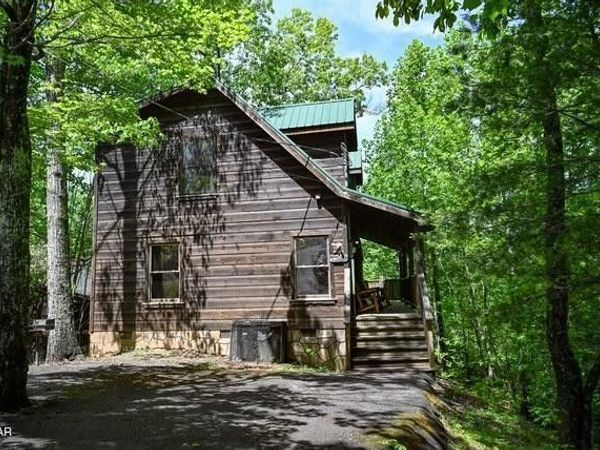 1920 Buckeye View Way, Sevierville, TN 37876