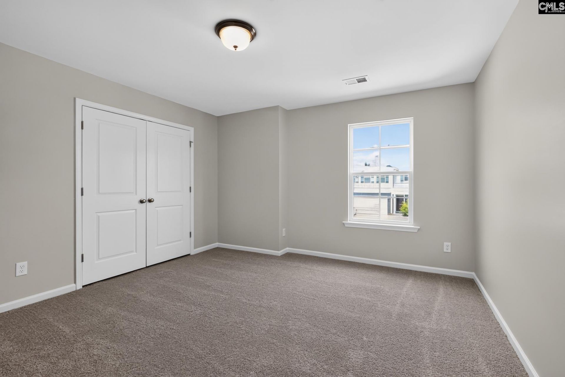 207 Aldergate Drive  Photo 14