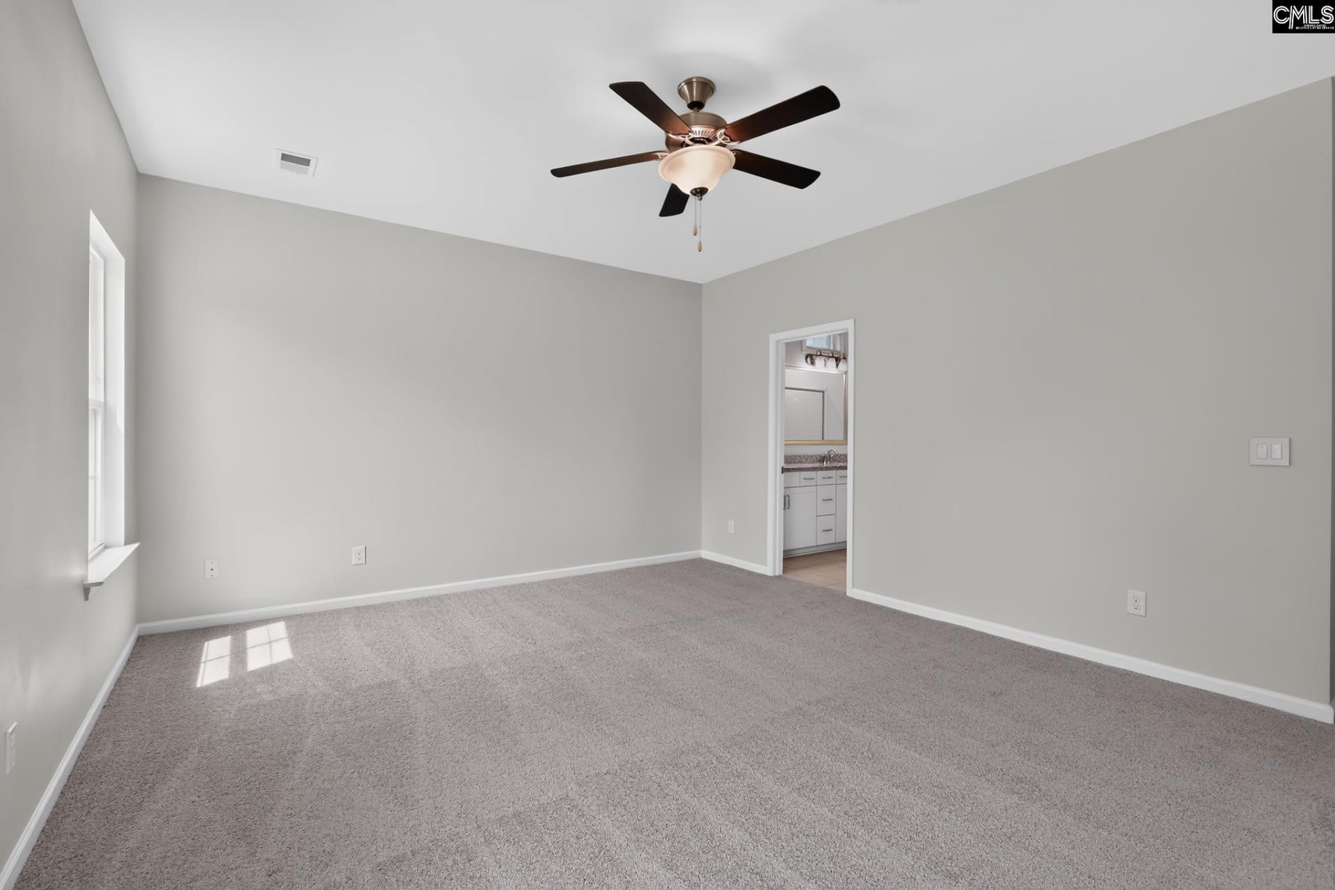 207 Aldergate Drive  Photo 15