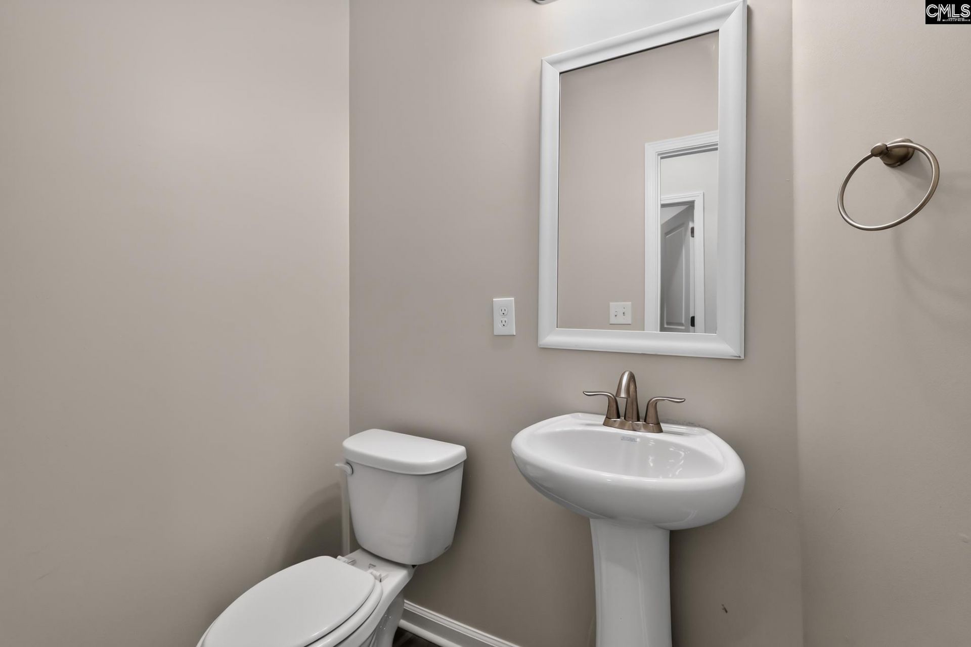 207 Aldergate Drive  Photo 17