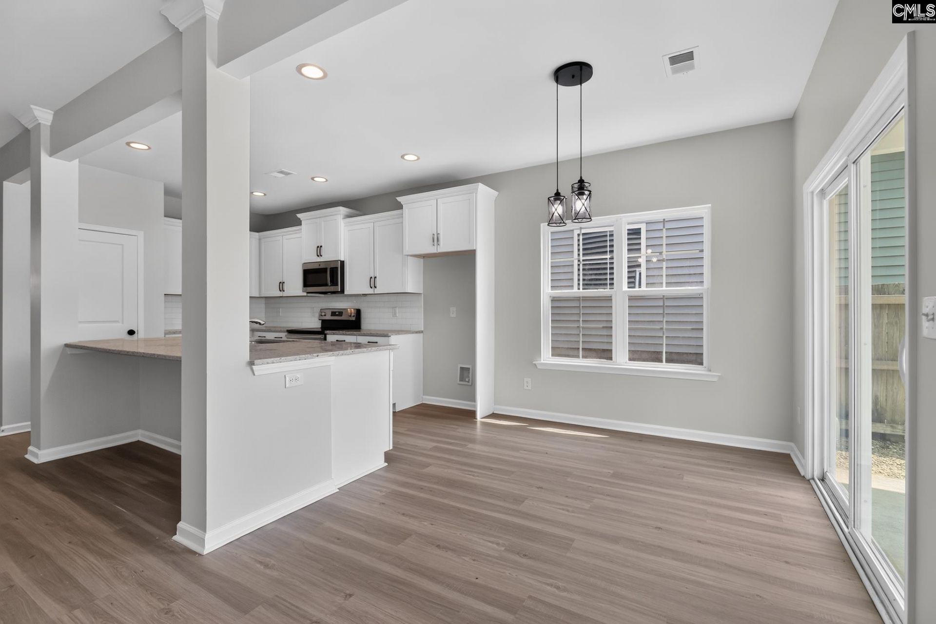 207 Aldergate Drive  Photo 6