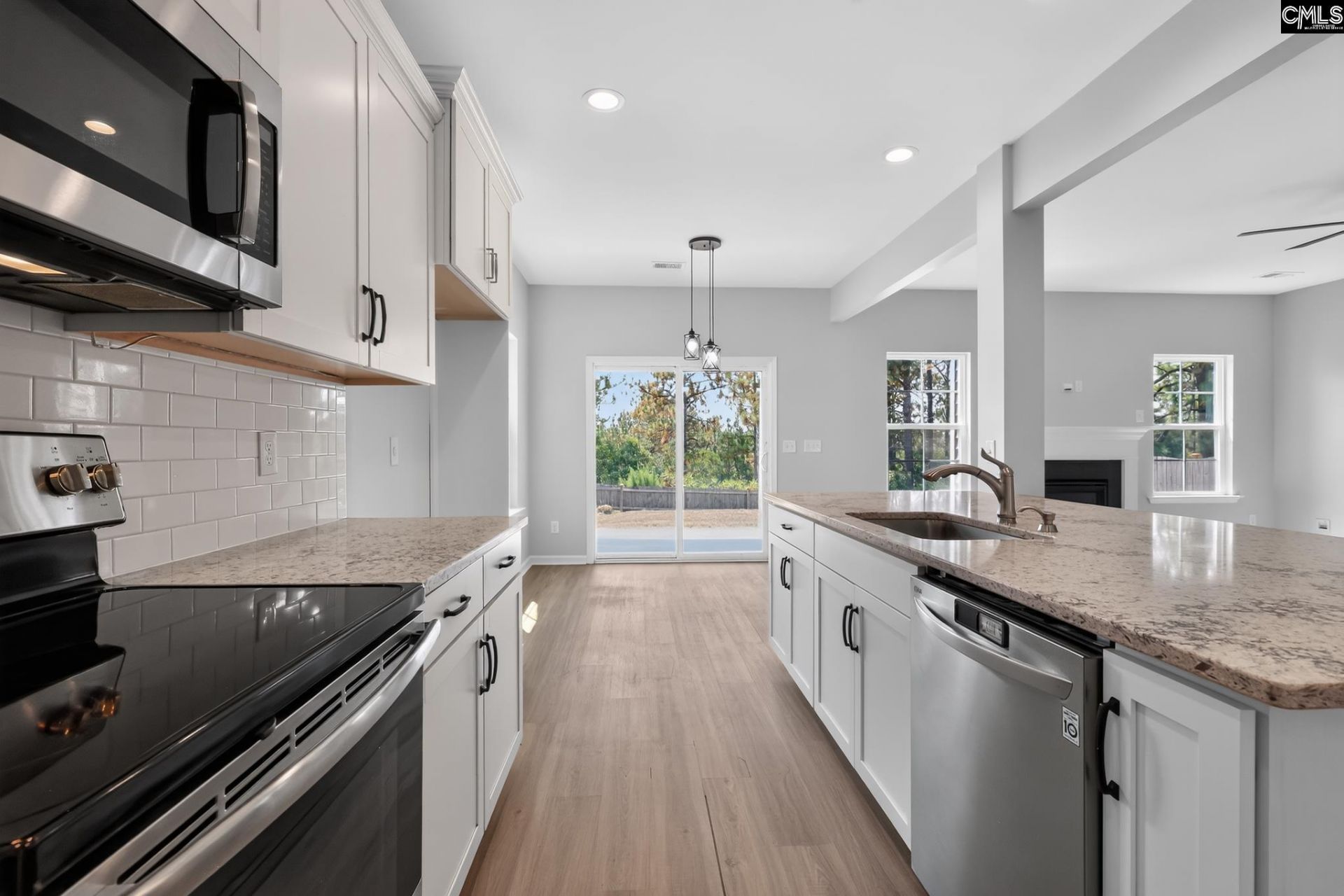 207 Aldergate Drive  Photo 8