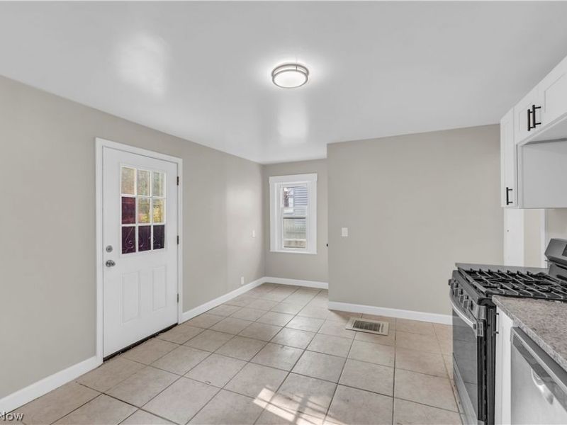 3153 W 103rd Street, Cleveland, OH 44111 Photo 12