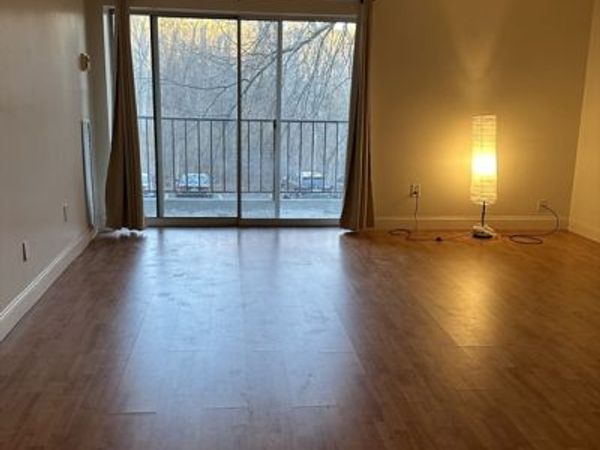 50-56 Broadlawn Park, Unit 202, Boston, MA 02467
