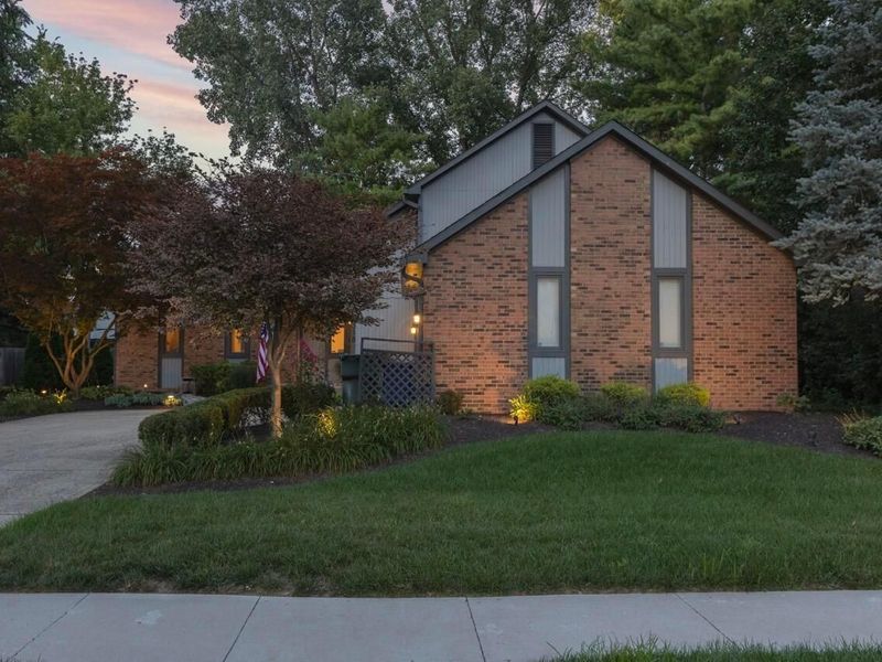 2318 Starleaf Lane, Columbus, OH 43235 Photo 2