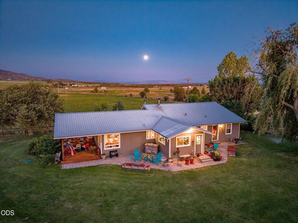 14900 SW Miller Trail, Powell Butte, OR 97753