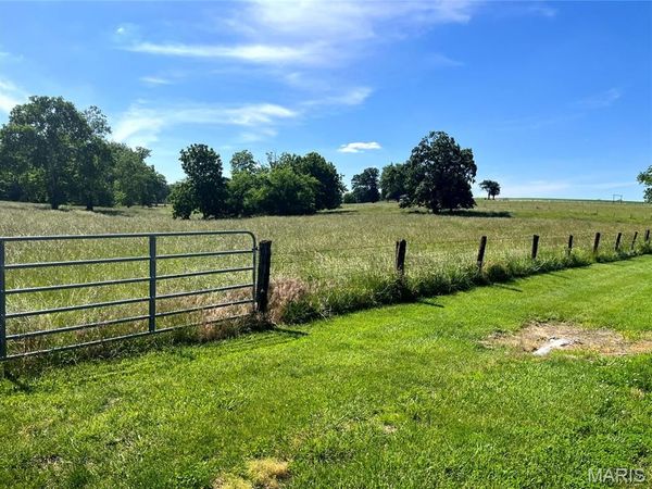 10.22 acres m/l on Hwy H, Silex, MO 63377