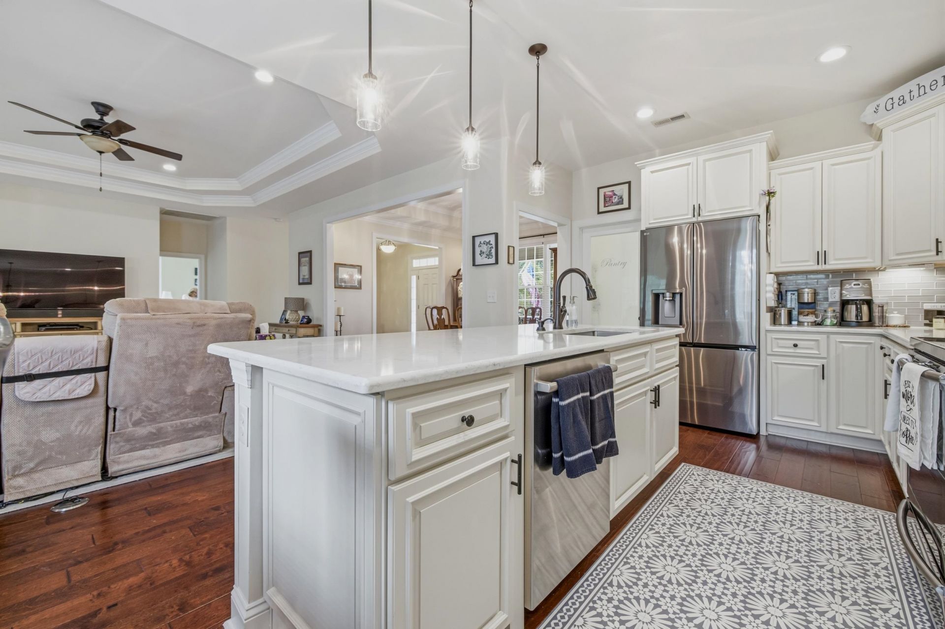 136 Pottery Landing Dr. Photo 8
