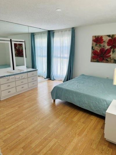 201 178th Dr, Unit 202, Sunny Isles Beach, FL 33160 Photo