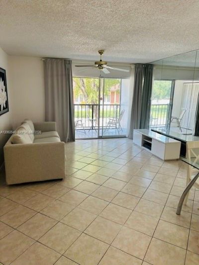 201 178th Dr, Unit 202, Sunny Isles Beach, FL 33160 Photo