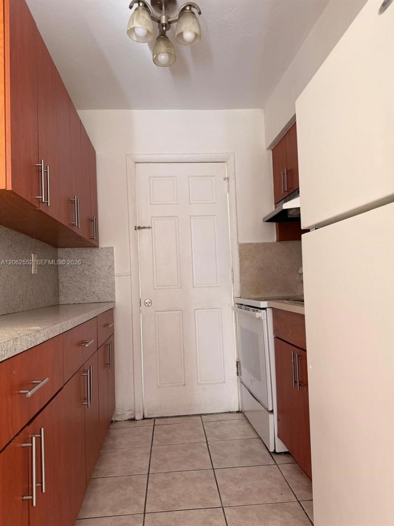 2441 NW 13th St, Unit 78, Miami, FL 33125 Photo