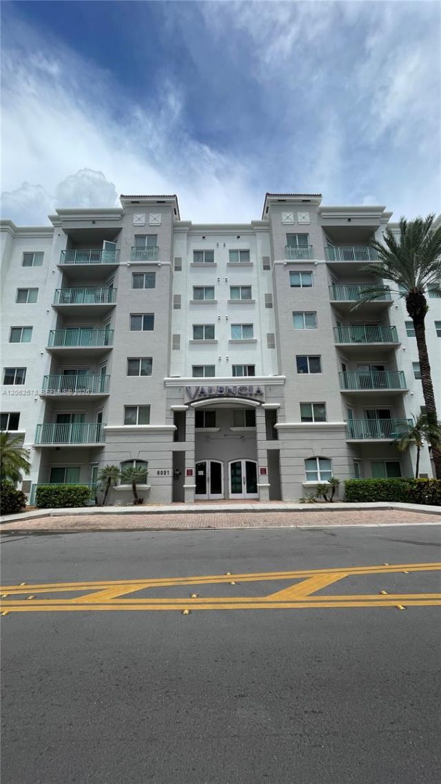 6001 SW 70th St, Unit 453, South Miami, FL 33143 Photo