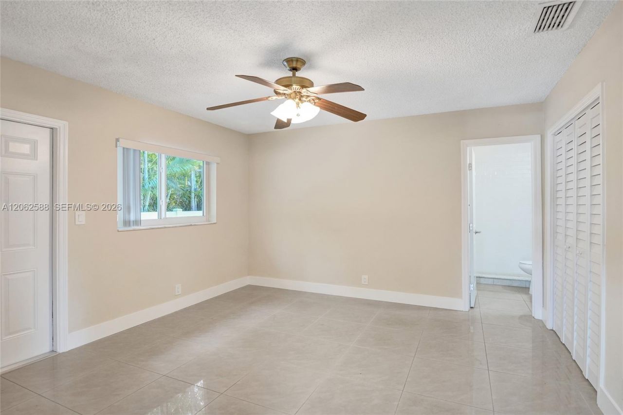 920 SW 28th St 1-2, Fort Lauderdale, FL 33315 Photo