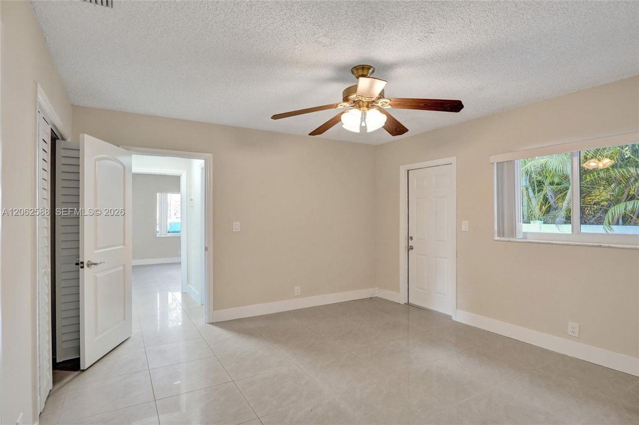 920 SW 28th St 1-2, Fort Lauderdale, FL 33315 Photo