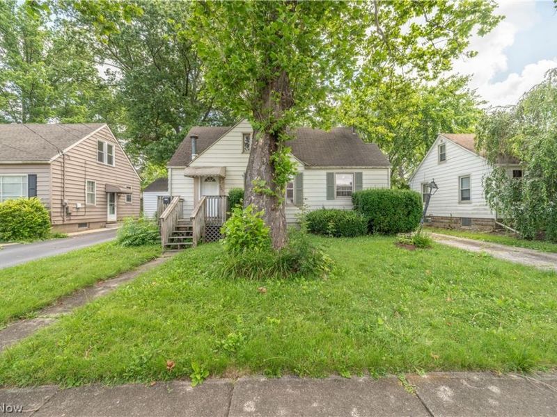 727 Meadowbrook Avenue SE, Warren, OH 44484 Photo 2