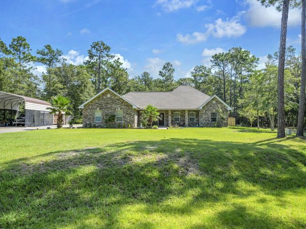 79 Shoreline Drive, Freeport, FL 32439