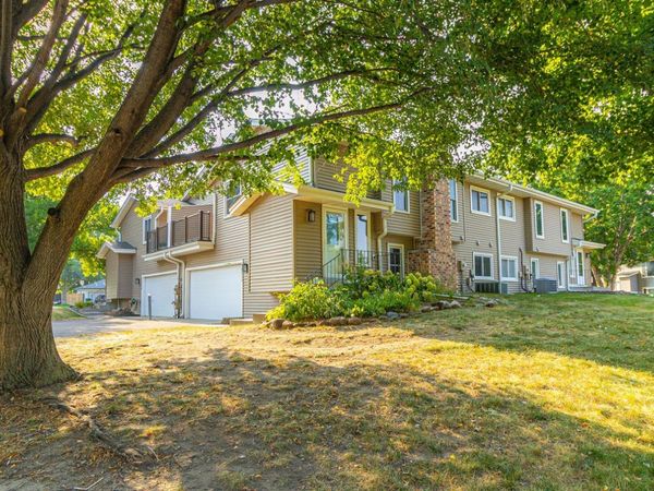 16211 Flagstaff Court S, Lakeville, MN 55068