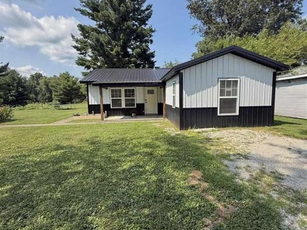13388 W First Street, Jasonville, IN 47438