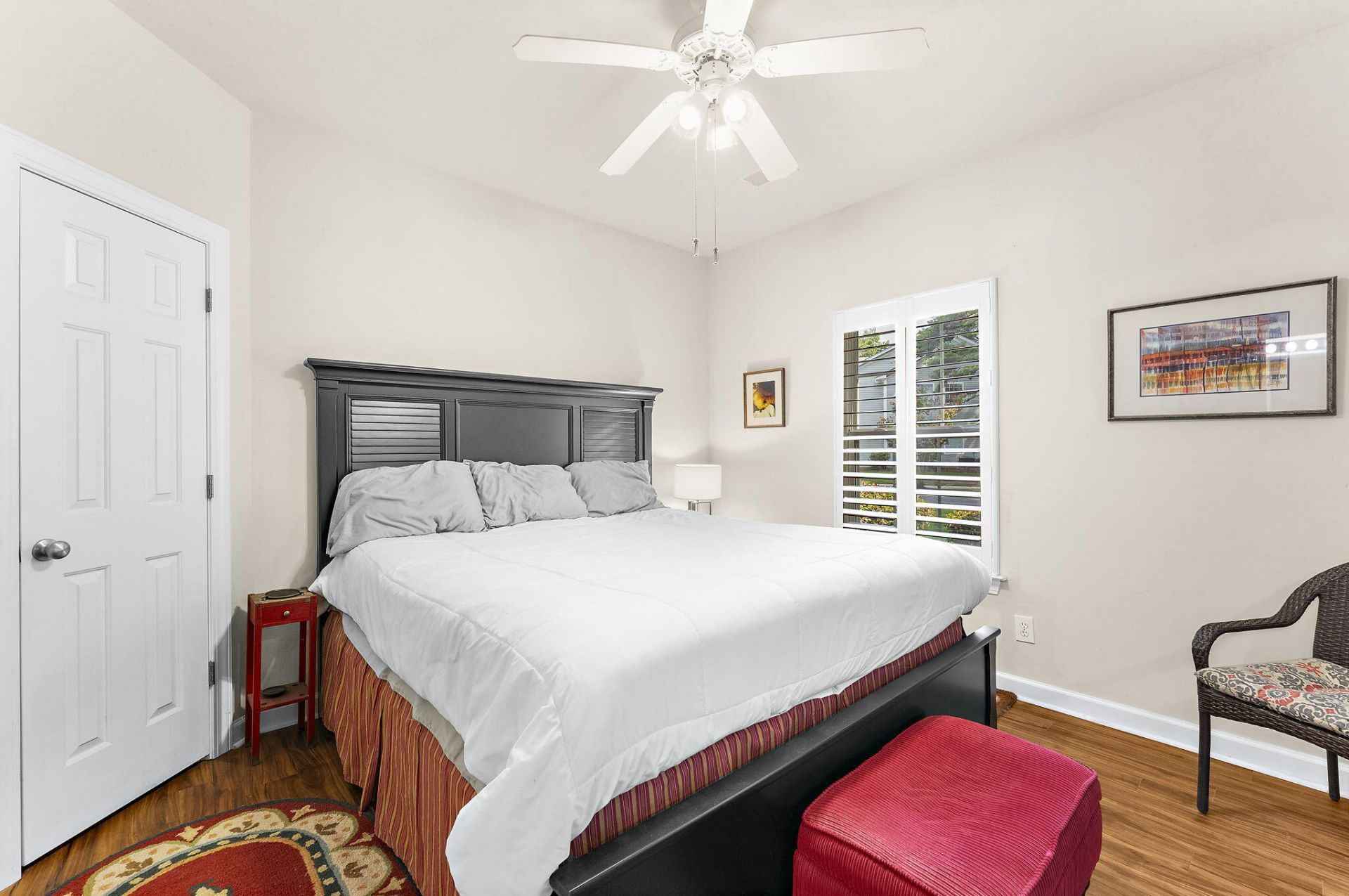 203 Pickering Lane Photo 14