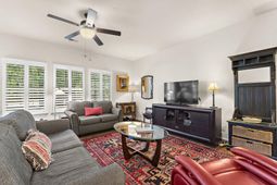 203 Pickering Lane photo 4