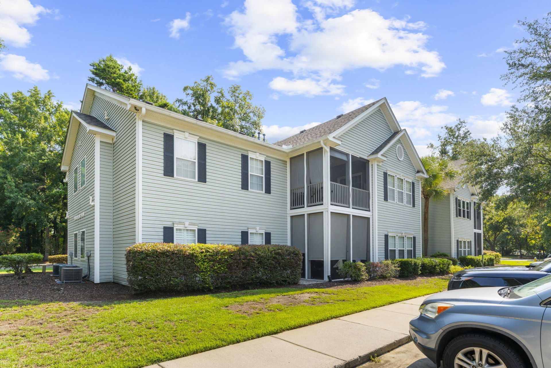 203 Pickering Lane Photo 33
