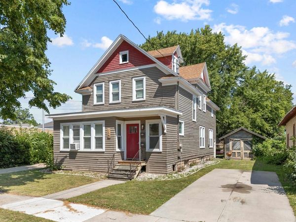 120 E PACIFIC STREET, Appleton, WI 54911