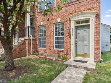 15503 JOHN DISKIN CIRCLE, Unit 32, WOODBRIDGE, VA 22191