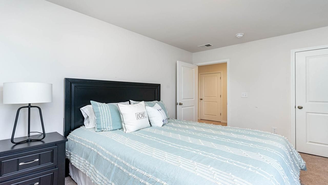 606 Strawberry Field Way  Photo 27