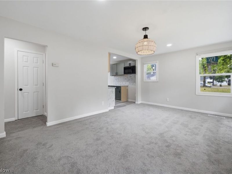 1975 Rookwood Road , Cleveland, OH 44112 Photo 8