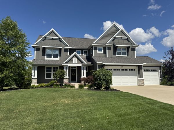 4139 Old Hawk Court NE, Grand Rapids, MI 49525