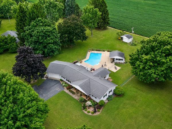 1062 S Parma Road, Parma, MI 49269