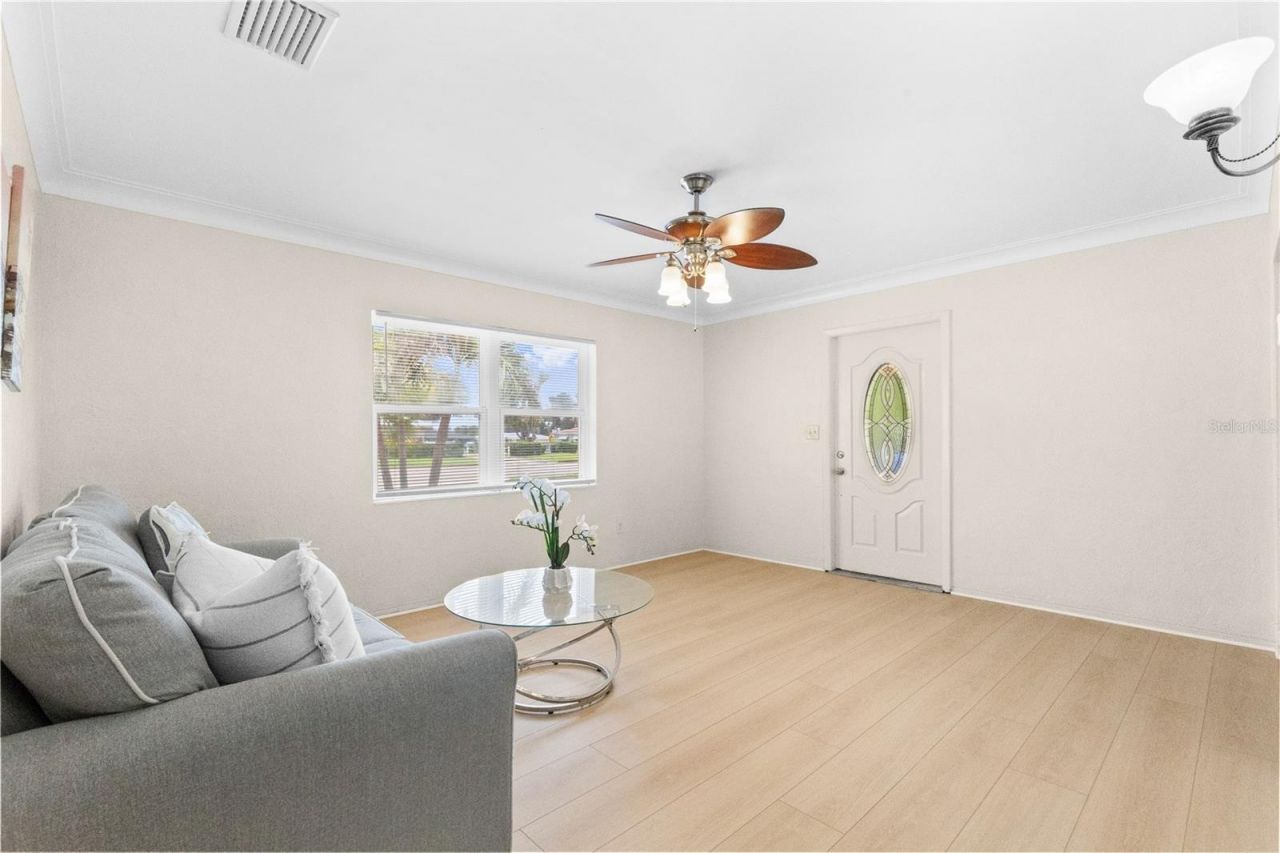 3663 22nd Avenue N, Saint Petersburg, FL 33713 Photo
