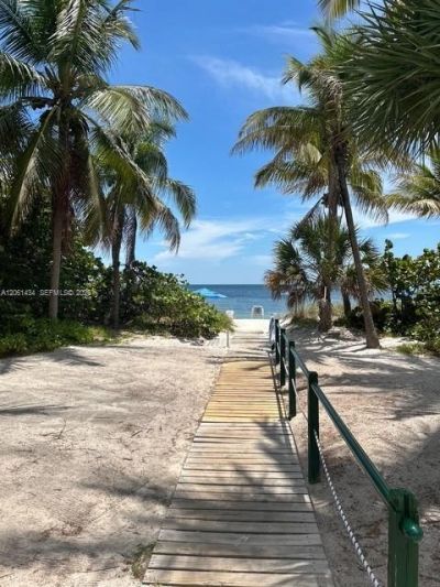 881 Ocean Dr, Unit TH3, Key Biscayne, FL 33149 Photo
