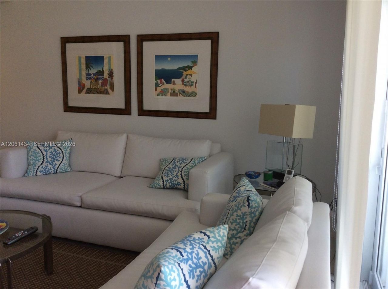 881 Ocean Dr, Unit TH3, Key Biscayne, FL 33149 Photo