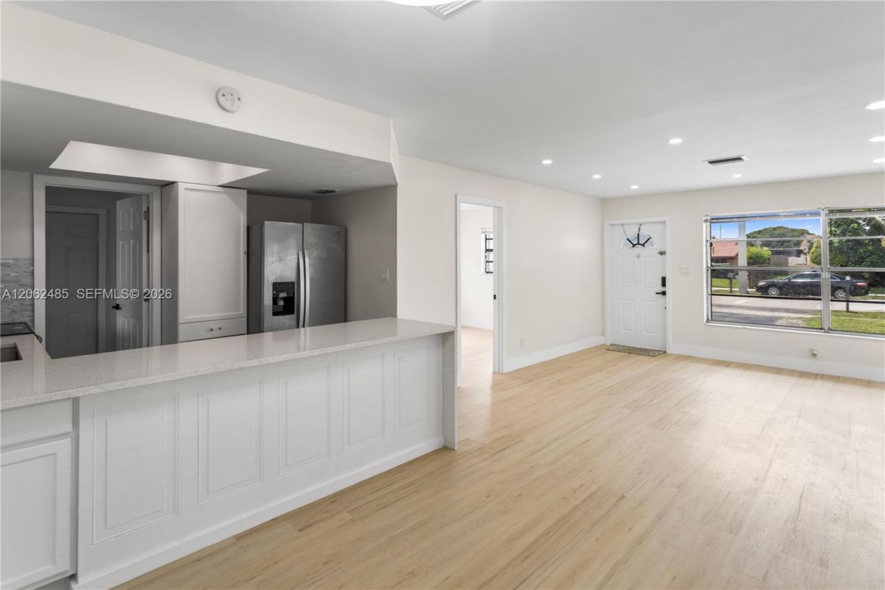 1000 NW 23rd Ter, Pompano Beach, FL 33069 Photo