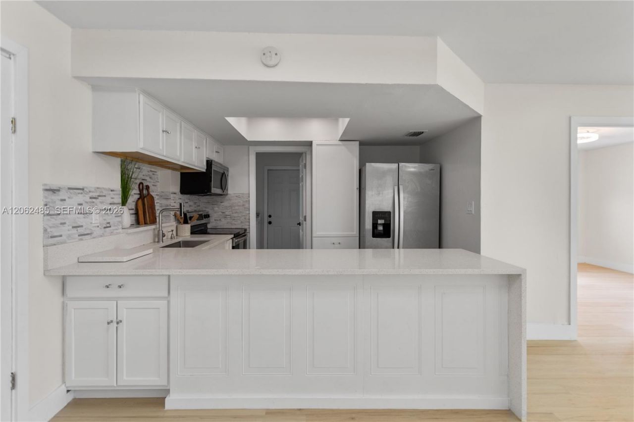 1000 NW 23rd Ter, Pompano Beach, FL 33069 Photo