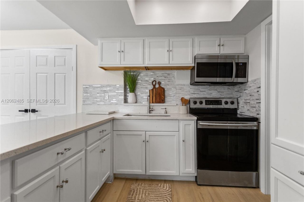 1000 NW 23rd Ter, Pompano Beach, FL 33069 Photo