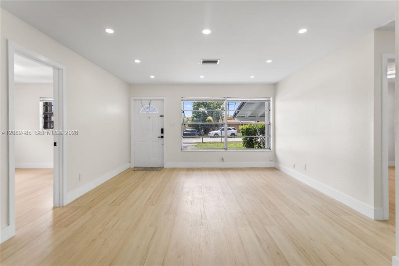 1000 NW 23rd Ter, Pompano Beach, FL 33069 Photo
