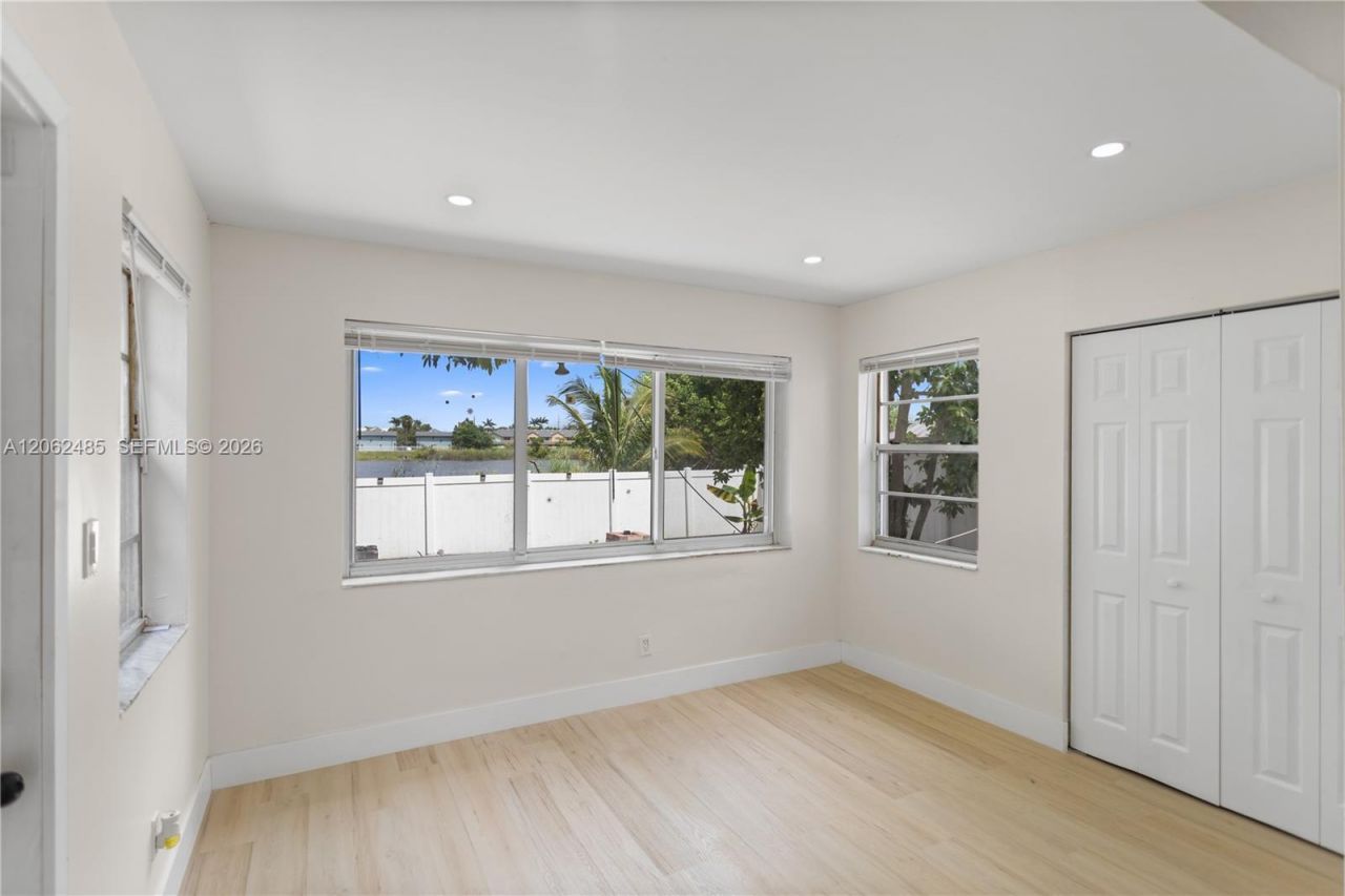 1000 NW 23rd Ter, Pompano Beach, FL 33069 Photo